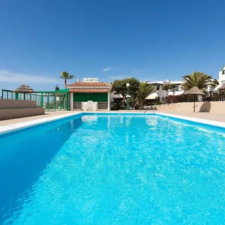 Ferienapartment Mit Balkon Und Meerblick Apartment